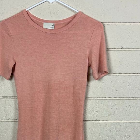 Aritzia Wilfred Free Short Sleeve Peach Mara
Fitted Dress size XS - Picture 7 of 8